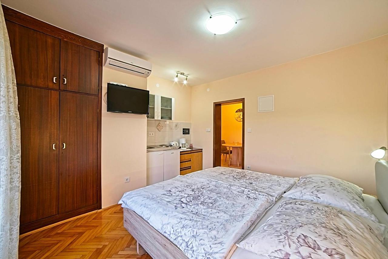 Studio Apartments Peric Rab Kampor Exterior foto